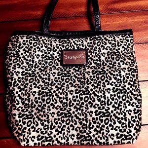 Woman's Betseyville Tote